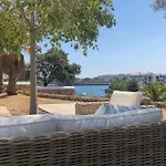 Splendide Les Pieds Dans L'eau Dans La Baie De Mahon Villa *
