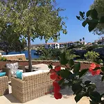 Villa Splendide Les Pieds Dans L'eau Dans La Baie De Mahon *