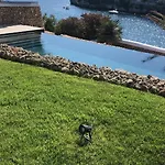 Splendide Les Pieds Dans L'eau Dans La Baie De Mahon Villa *