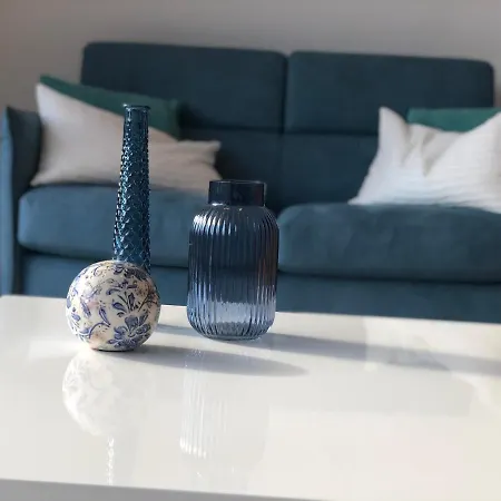 Willa Splendide Les Pieds Dans L'eau Dans La Baie De Mahon