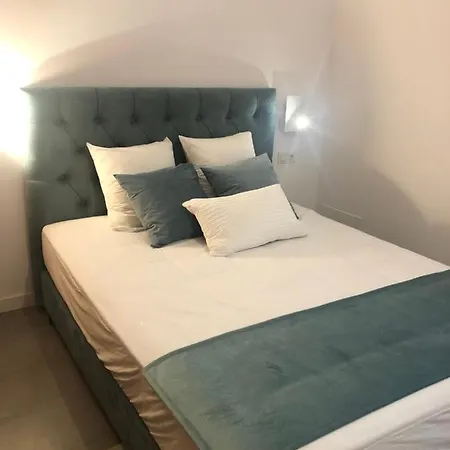 Villa Splendide Les Pieds Dans L'eau Dans La Baie De Mahon