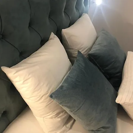 Splendide Les Pieds Dans L'eau Dans La Baie De Mahon *