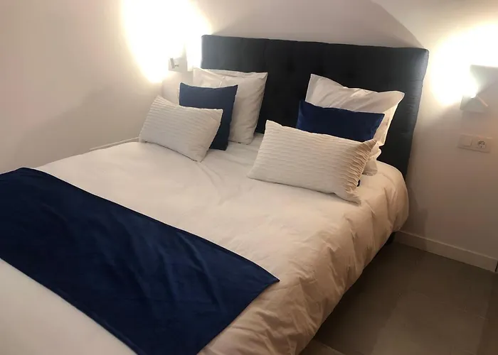 ヴィラ Splendide Les Pieds Dans L'eau Dans La Baie De Mahon