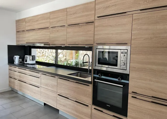 Splendide Les Pieds Dans L'eau Dans La Baie De Mahon Villa *