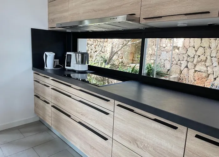 Splendide Les Pieds Dans L'eau Dans La Baie De Mahon Villa *